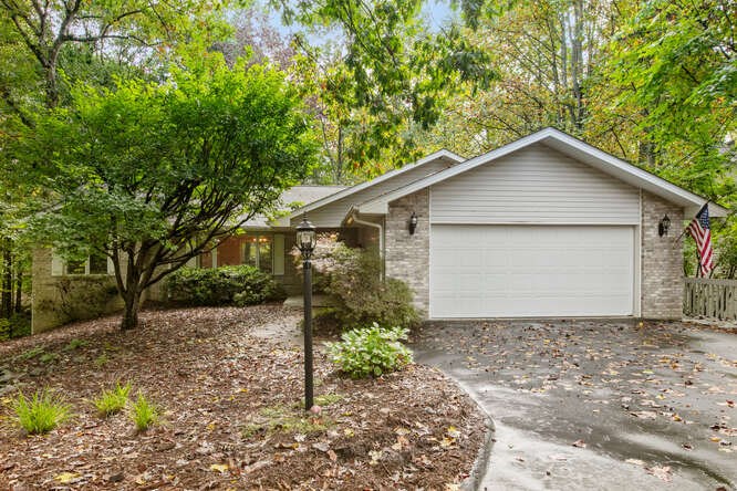1841 Riverview Court